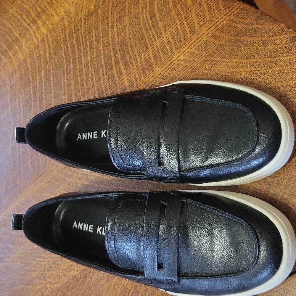 Anne Klein Black and White Womens Loafers